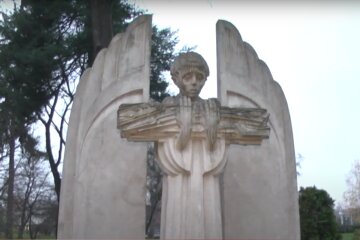 Пам'ятник жертвам голодоморів, скріншот з відео