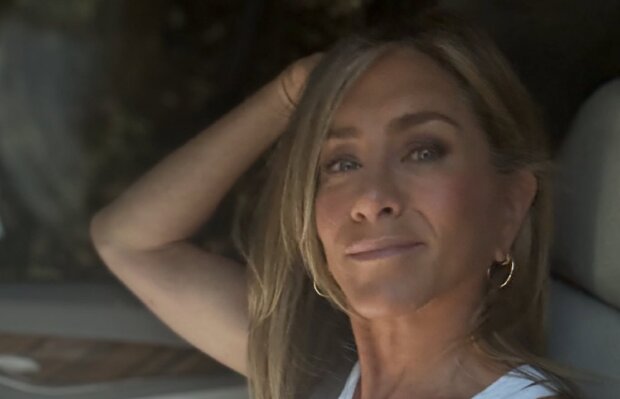 Дженнифер Энистон