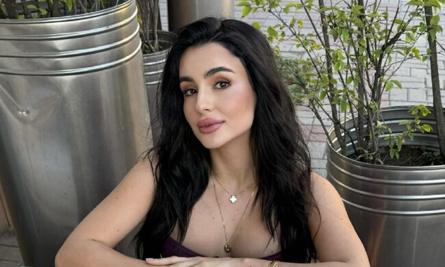 Анна Трінчер