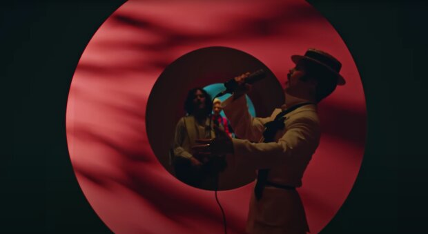 Артем Пивоваров и Циферблат выпустили совместный хит