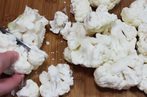 Запечена цвітна капуста, кадр з відео