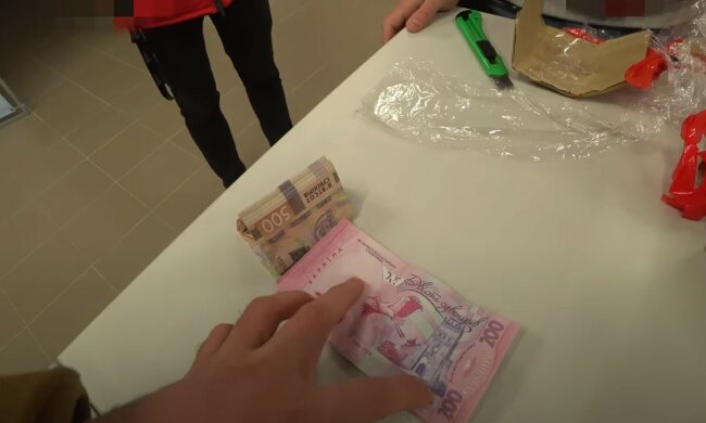 фальшиві гривні гроші