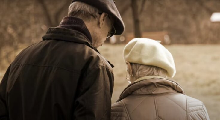 Пенсіонери: скрін з відео