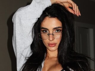 Анна Трінчер