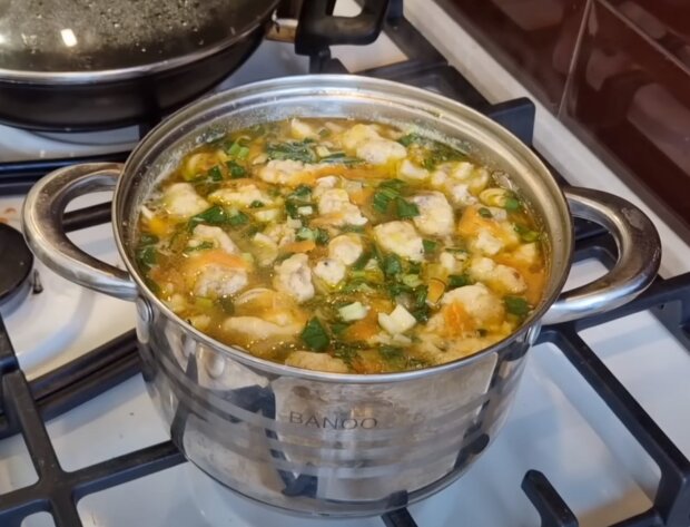 Суп с галушками, кадр из видео