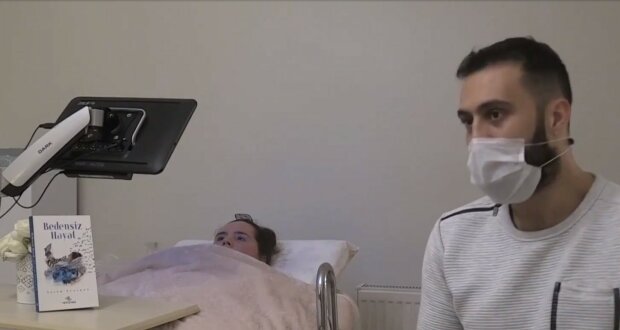 Парализованная женщина смогла написать книгу