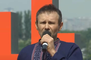Святослав Вакарчук начал извиняться перед укранцами из-за своего похода в политику: "Сделал большую ошибку"