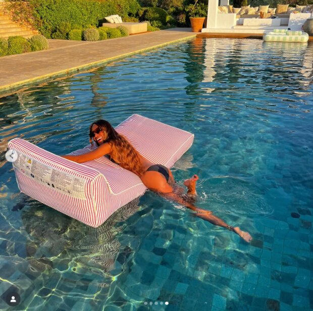 Скрін публікації Наомі Кемпбелл