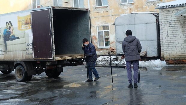 похороны, ритуальщики \\ фото Знак.ком