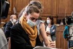 Девушка отомстила отчиму, который заставил родить ему четверых детей