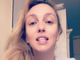 Оля Полякова