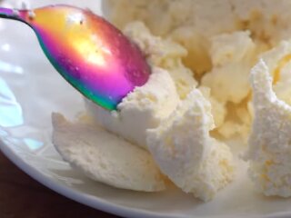 Кисломолочний сир