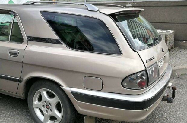 "Волгу" схрестили з Toyota Camry