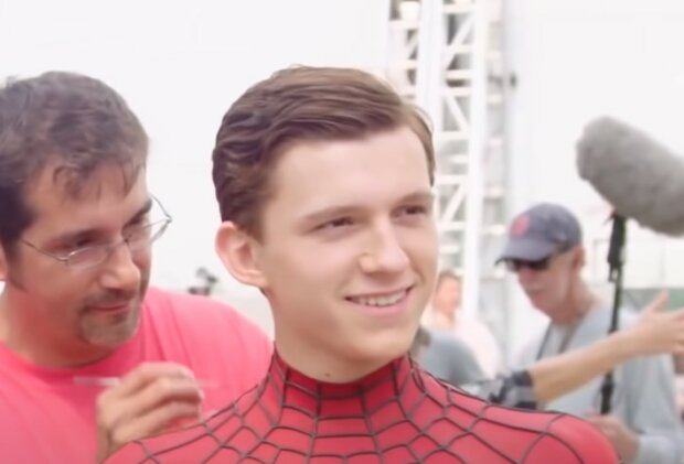 Том Холланд