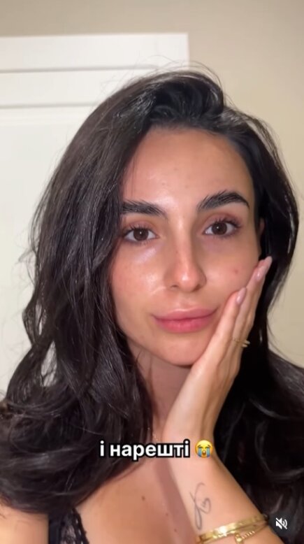 Анна Тринчер без макияжа