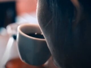 Кава: скрін з відео