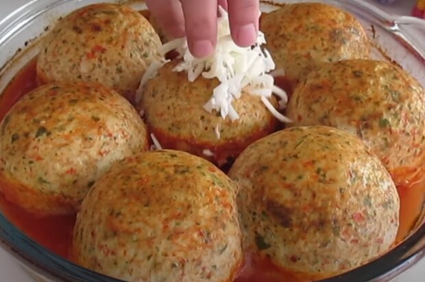 Курячі колобки з картоплею, кадр з відео