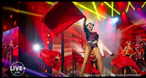 Оля Полякова