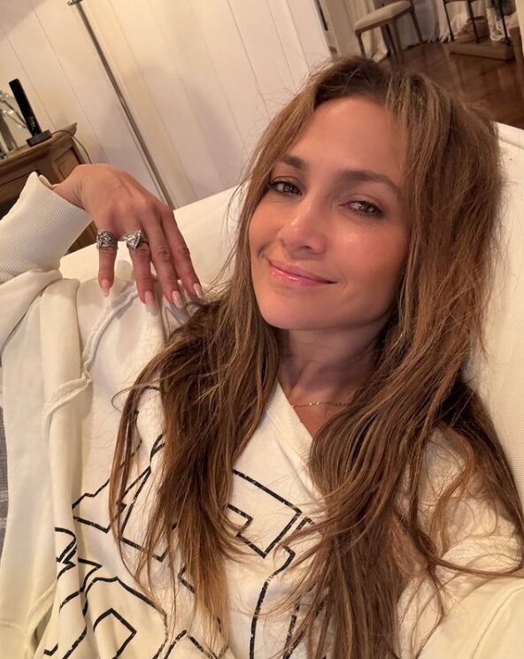 Скрін публікації Дженніфер Лопес