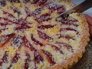 Кремовый пирог, кадр из видео