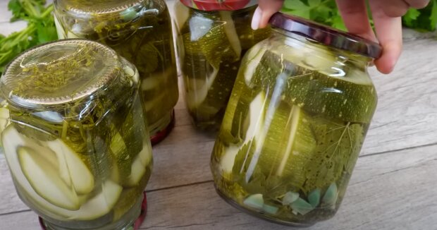 Мариновані кабачки на зиму