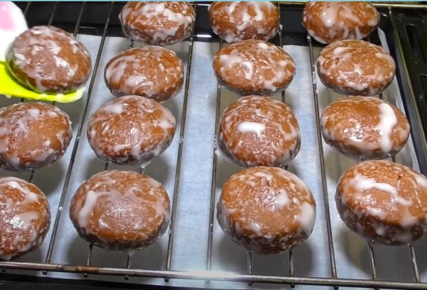 Приготовление пряников, кадр из видео