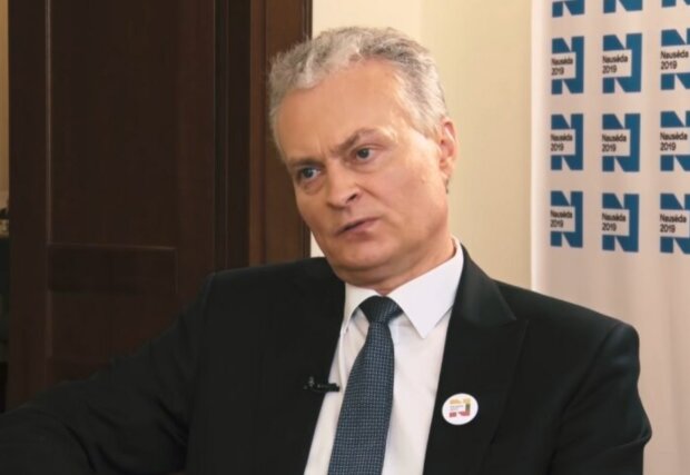 Гітанас Науседа, кадр з інтерв'ю