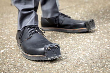 обувь для слабовидящих людей