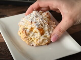 Абрикосовые облака, кадр с видео