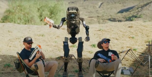 робот-стрелок от Bosstown Dynamics