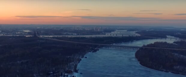 Зима в Україні: скрін з відео