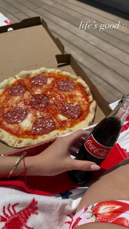 Скрин публикации дочери Веры Брежневой Сони Киперман