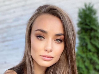 Ксения Мишина