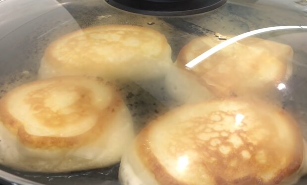 Необычные оладьи, кадр из видео