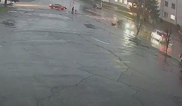 Момент аварии, скриншот из сюжета Чрезвычайные новости. ICTV