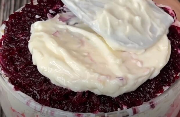 Салат "Аурія", кадр з відео