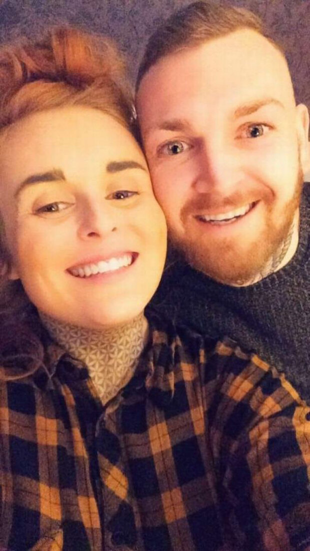 мать проснулась и нашла мужа мертвым в постели