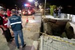 Люди так святкували, що провалили тротуар