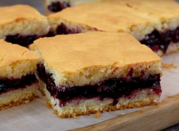 Ягідний пиріг, кадр з відео