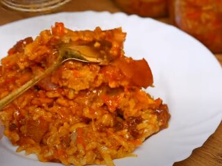 Голубцы в банке, кадр с видео