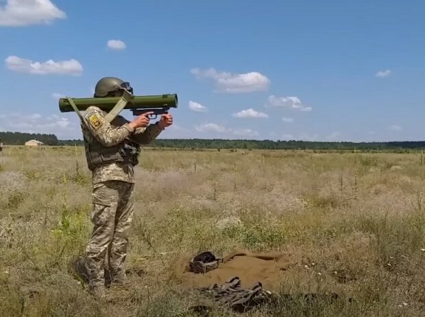 реактивный пехотный огнемет РПО-16