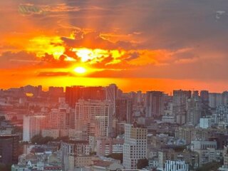 Захід сонця, літо, Київ, фото з соцмереж