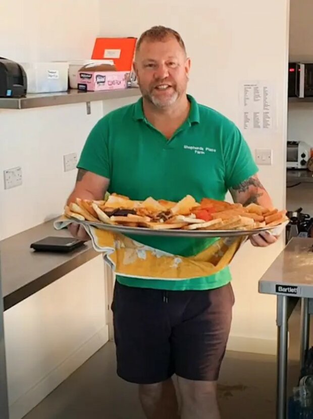 рекордний сніданок на 17000 калорій