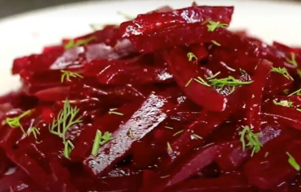 Свекольная закуска, кадр из видео
