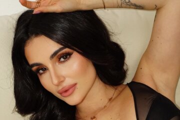 Анна Тринчер