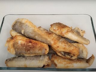 Жаренная рыба, кадр из видео