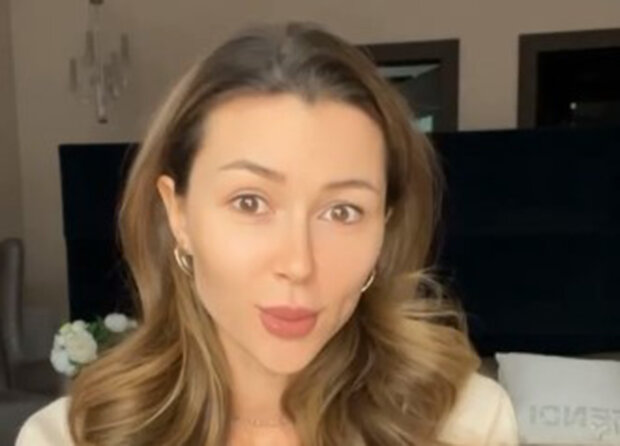 Анна Заворотнюк