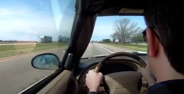 Водитель автомобиля