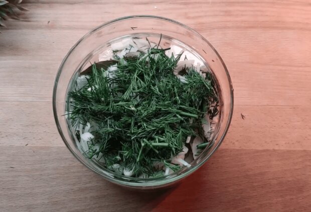 Малосольная скумбрия, фото: plyashka.com