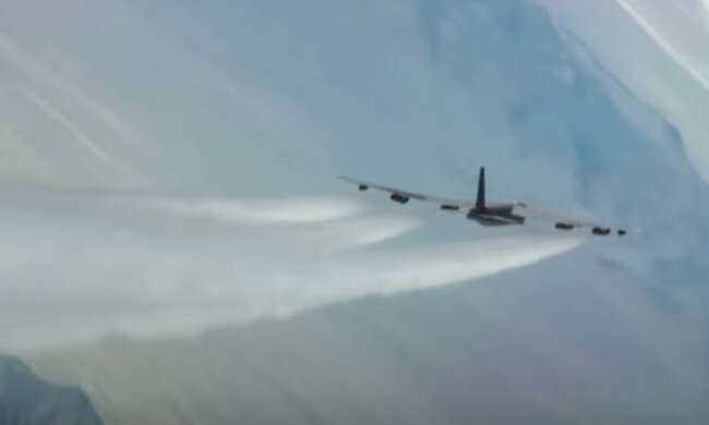 американський бомбардувальник B-52